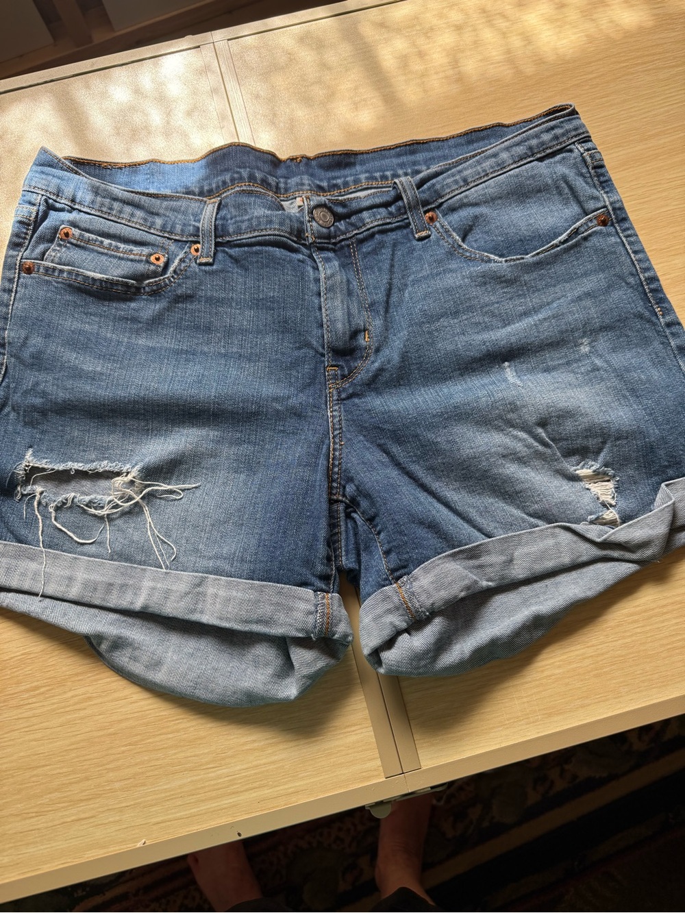 Levi's Distressed Cuffed Denim Jean Shorts Size 32